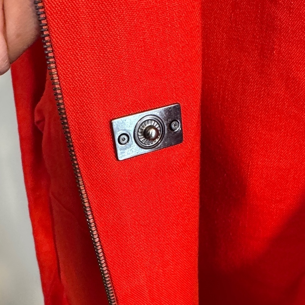 NWOT St. John Vibrant Red Linen/Silk Blend Bomber Style Jacket Zipper and Snaps - Picture 9 of 15